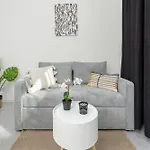 Comfortable With Parking In By Renters Szczecin