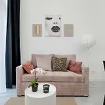 Comfortable With Parking In By Renters Apartament Szczecin