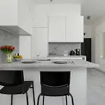 Comfortable With Parking In By Renters Apartament *