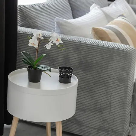 Comfortable With Parking In By Renters *