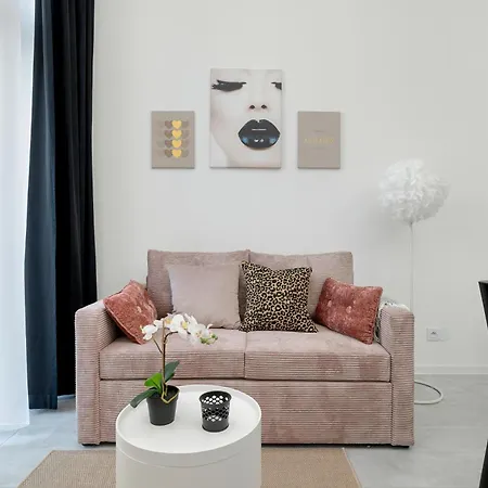 Comfortable With Parking In By Renters Апартаменты Щецин