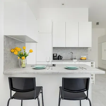 Comfortable With Parking In By Renters