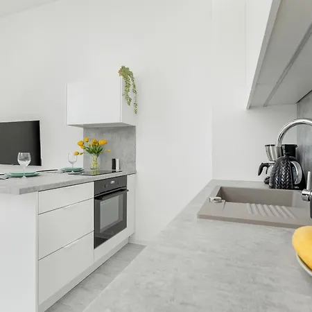 Comfortable With Parking In By Renters Апартаменты